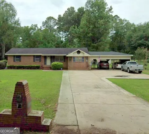 3211 Higgins Dr, Albany, GA 31721