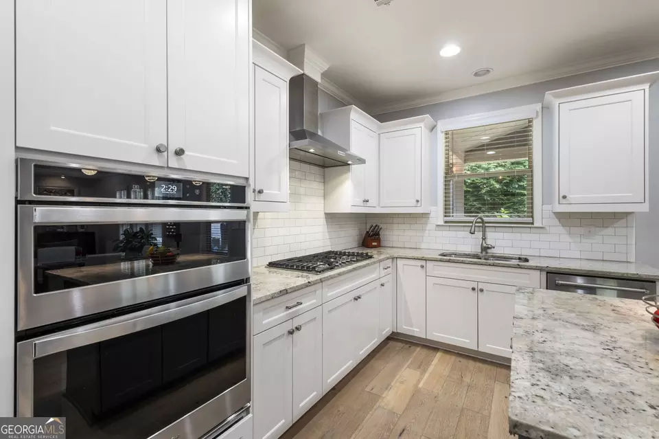 Kitchen - 1883 Weston Ln, Tucker, GA 30084 photo 6 of 7