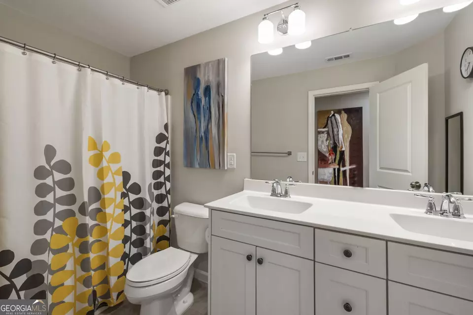 Bath - 1883 Weston Ln, Tucker, GA 30084 photo 8 of 9
