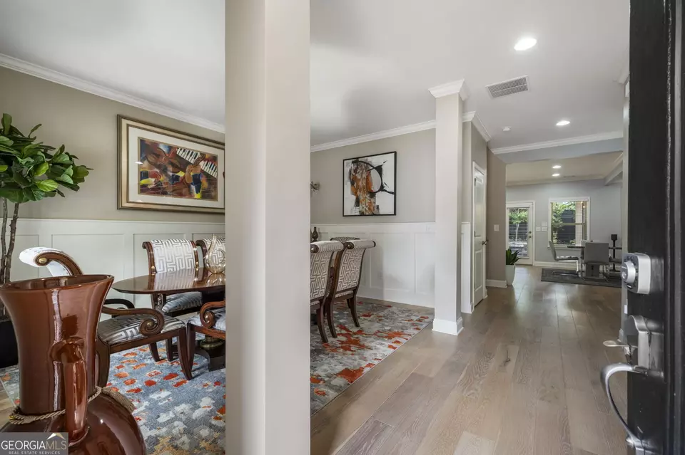 Entry Way - 1883 Weston Ln, Tucker, GA 30084 photo 2 of 9