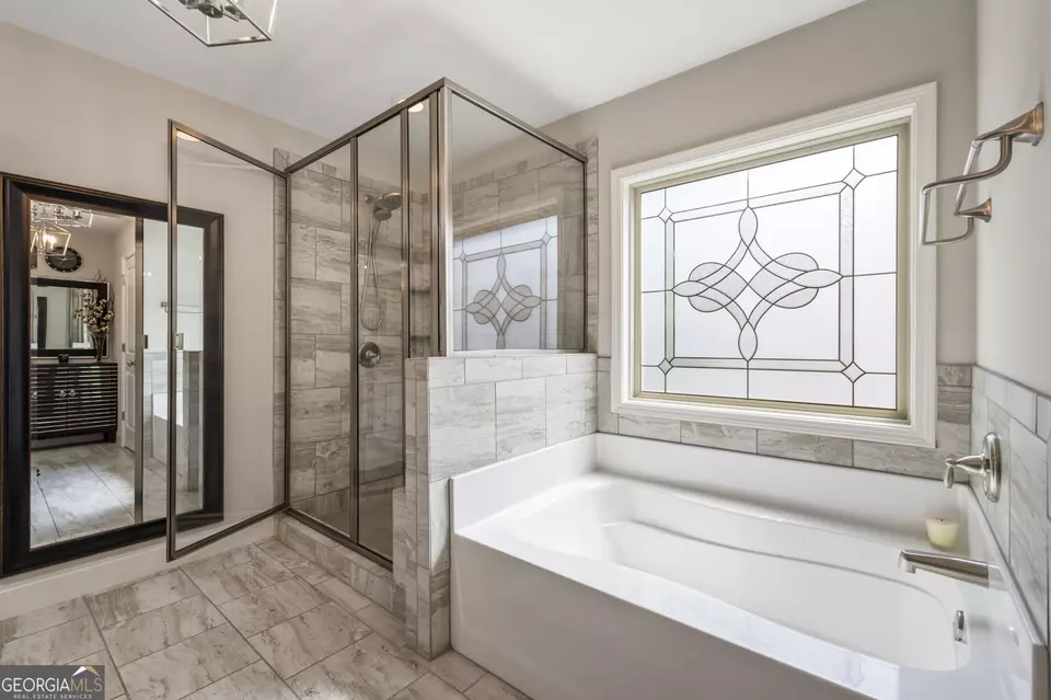 Bath - 1883 Weston Ln, Tucker, GA 30084 photo 4 of 9