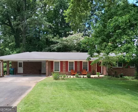 481 Little John Dr NW, Lilburn, GA 30047