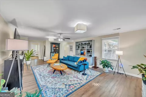 Living - 254 Trinity Rd, Dublin, GA 31021 photo 1 of 2