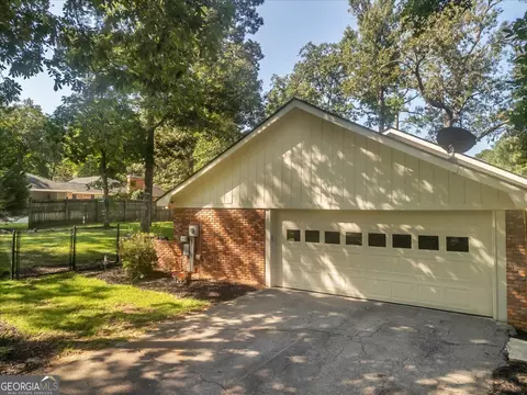 Exterior - 254 Trinity Rd, Dublin, GA 31021 photo 11 of 16
