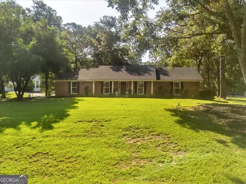 Exterior - 254 Trinity Rd, Dublin, GA 31021 photo 7 of 16