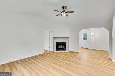 1491 Dolly Nixon Rd, Senoia, GA 30276