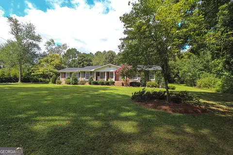 1055 E Hermitage Rd NE, Rome, GA 30161