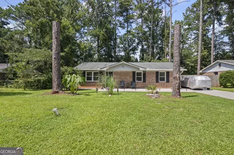 25 Highland Park Dr, Newnan, GA 30263