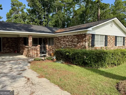 105 Pine Cir, Sylvania, GA 30467