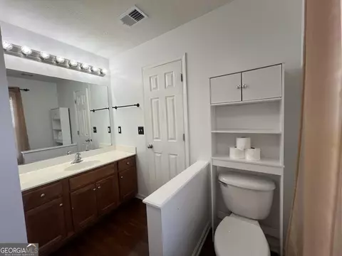Bath - 304 Baileys Way, Lagrange, GA 30241 photo 3 of 4