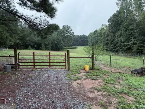 130 Rucker Rd, Commerce, GA 30530