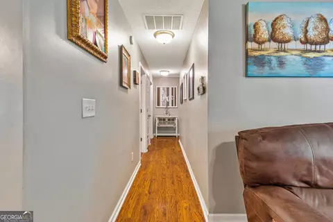 Entry Way - 462 River Rd, Concord, GA 30206 photo 2 of 3