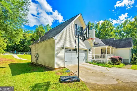 Exterior - 462 River Rd, Concord, GA 30206 photo 17 of 18