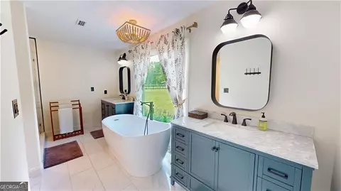 Bath - 91 Cane Cir, Nahunta, GA 31553 photo 2 of 6