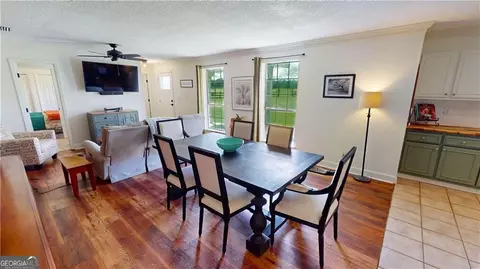 Dining - 91 Cane Cir, Nahunta, GA 31553 photo 1 of 1