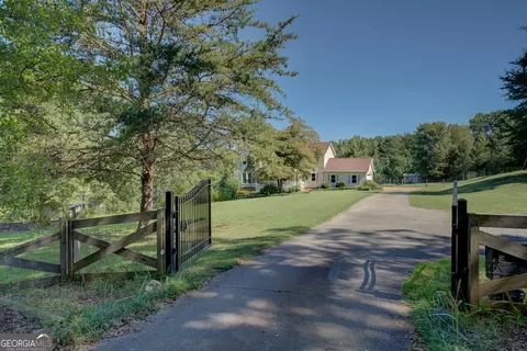 369 Parker Rd, Mcdonough, GA 30252