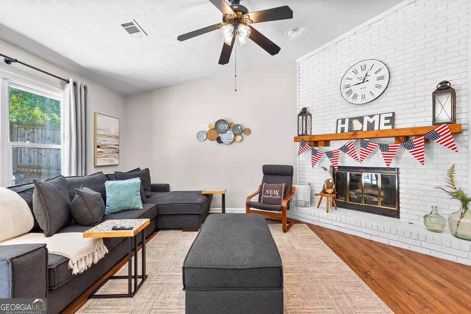 Living - 116 Morgans Turn, Peachtree City, GA 30269 photo 1 of 4