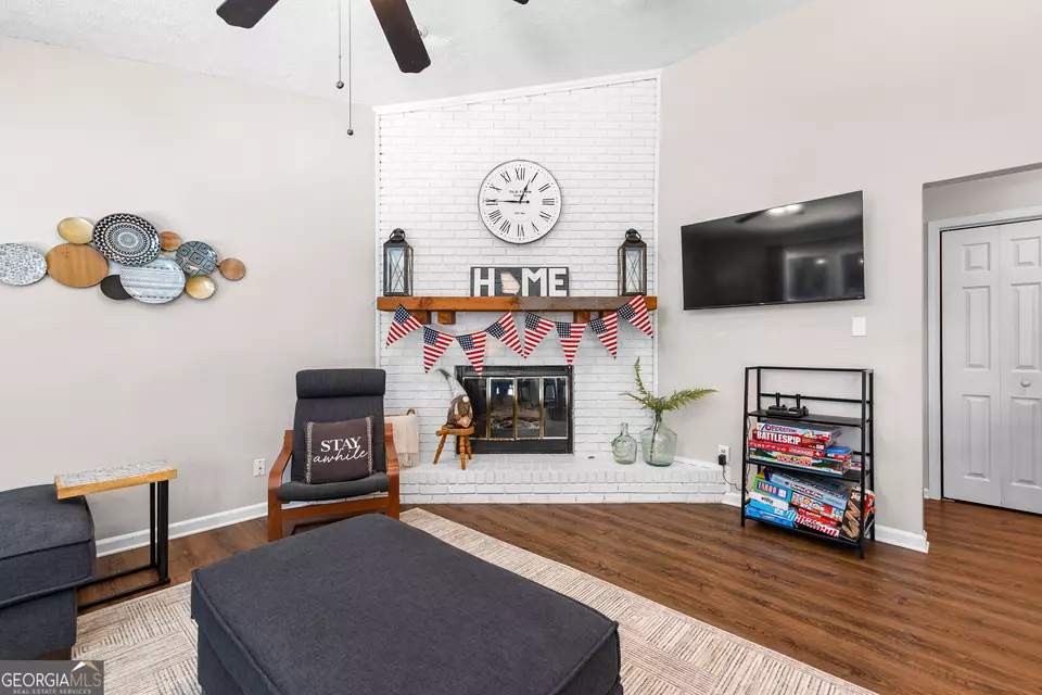 Living - 116 Morgans Turn, Peachtree City, GA 30269 photo 3 of 4