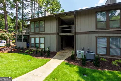 202 Smokerise Cir SE, Marietta, GA 30067
