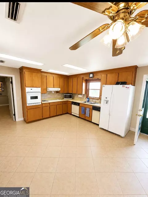 Kitchen - 1314 Cord 79 S, Eufaula, AL 36027 photo 1 of 1