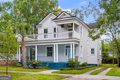 657 E Henry St, Savannah, GA 31401