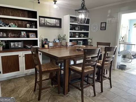 Dining - 407 Oasis Dr, Dublin, GA 31021 photo 2 of 3