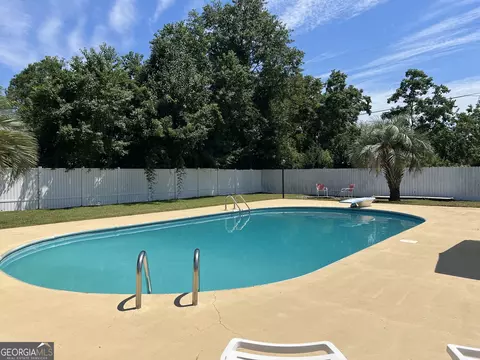 Exterior - 407 Oasis Dr, Dublin, GA 31021 photo 7 of 12
