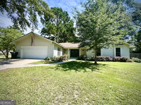 201 Lancelot Ln, Dublin, GA 31021