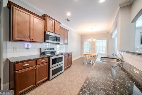 Kitchen - 24 Lilac Path, Hamilton, GA 31811 photo 2 of 5