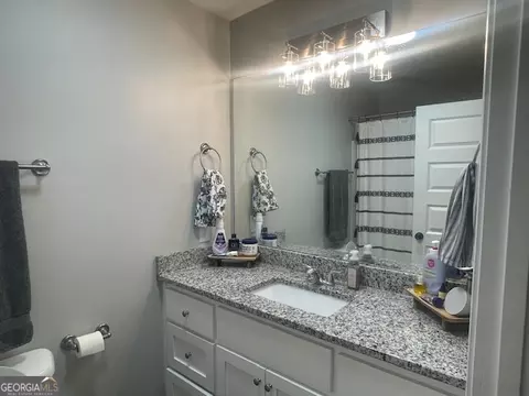 Bath - 212 N Chilton Cres, Lagrange, GA 30240 photo 1 of 2