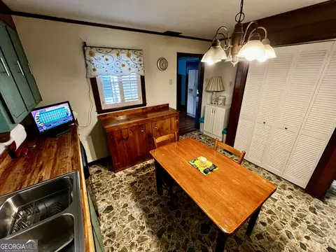 Kitchen - 134 E Virginia Ave, Macon, GA 31217 photo 3 of 4