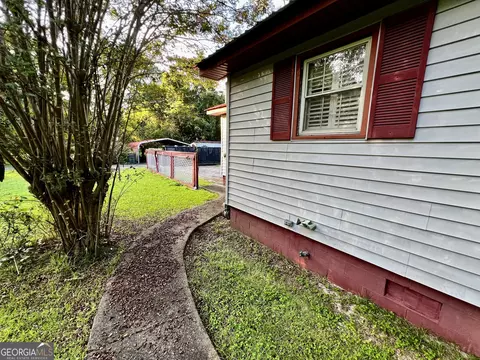 Exterior - 134 E Virginia Ave, Macon, GA 31217 photo 5 of 20