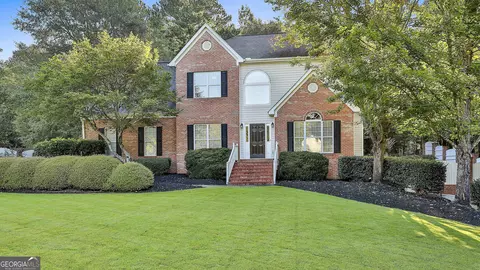 125 Gladys Ln, Fayetteville, GA 30215