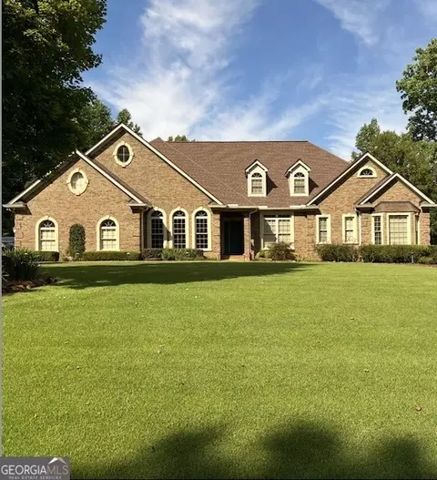 715 Antrim Glen Rd, Hoschton, GA 30548