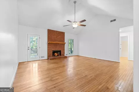 Living - 100 Turner Creek Dr, Hampton, GA 30228 photo 2 of 5