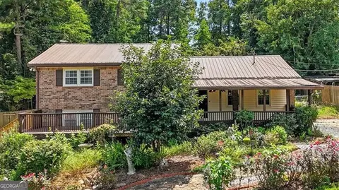 5725 Macedin Dr, Douglasville, GA 30135