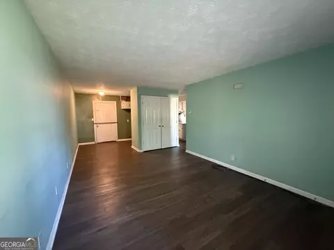Living - 121 125 Lafayette Ct, Lagrange, GA 30241 photo 3 of 3