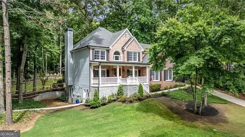 5301 Regency Lake Ct, Sugar Hill, GA 30518