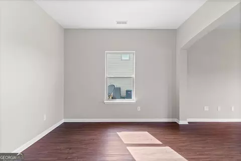 Living - 171 Biscayne Ter, Hampton, GA 30228 photo 7 of 7