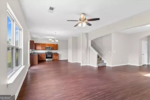 Living - 171 Biscayne Ter, Hampton, GA 30228 photo 2 of 7