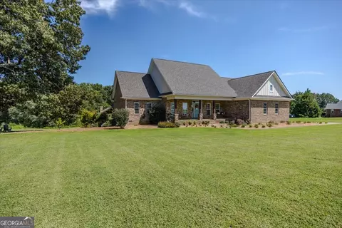664 King Rd, Forsyth, GA 31029
