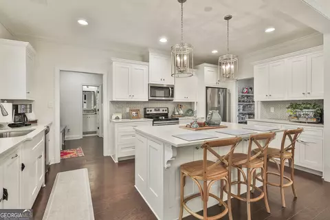 Kitchen - 1142 Beeks Rd, Williamson, GA 30292 photo 4 of 6