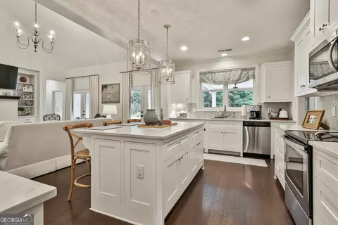 Kitchen - 1142 Beeks Rd, Williamson, GA 30292 photo 2 of 6
