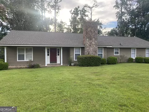 2504 Lakewood Dr, Valdosta, GA 31602