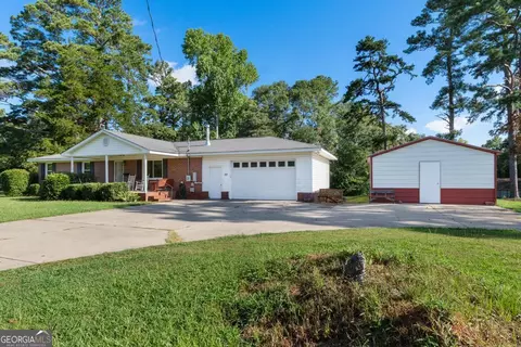 88 Smith St, Locust Grove, GA 30248