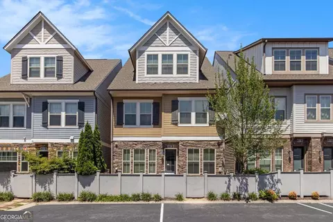 228 Dellwood Dr SE, Smyrna, GA 30080