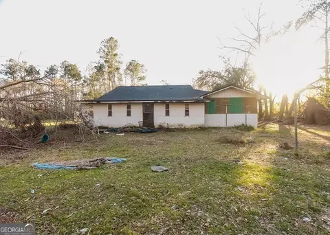 65 Fleming Dr NE, Baxley, GA 31513