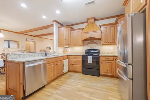Kitchen - 263 County Road 436, Fruithurst, AL 36262 photo 3 of 3