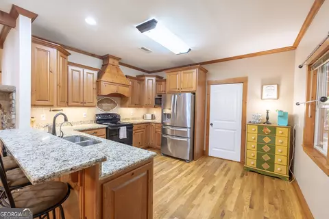 Kitchen - 263 County Road 436, Fruithurst, AL 36262 photo 1 of 3