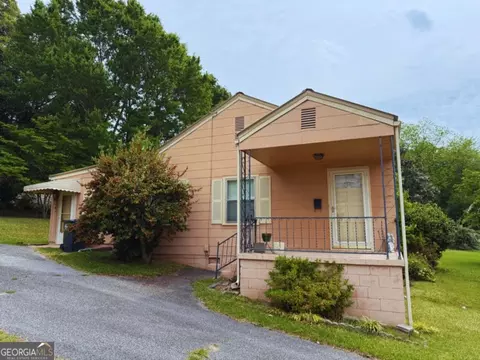 614 Peach St, Manchester, GA 31816